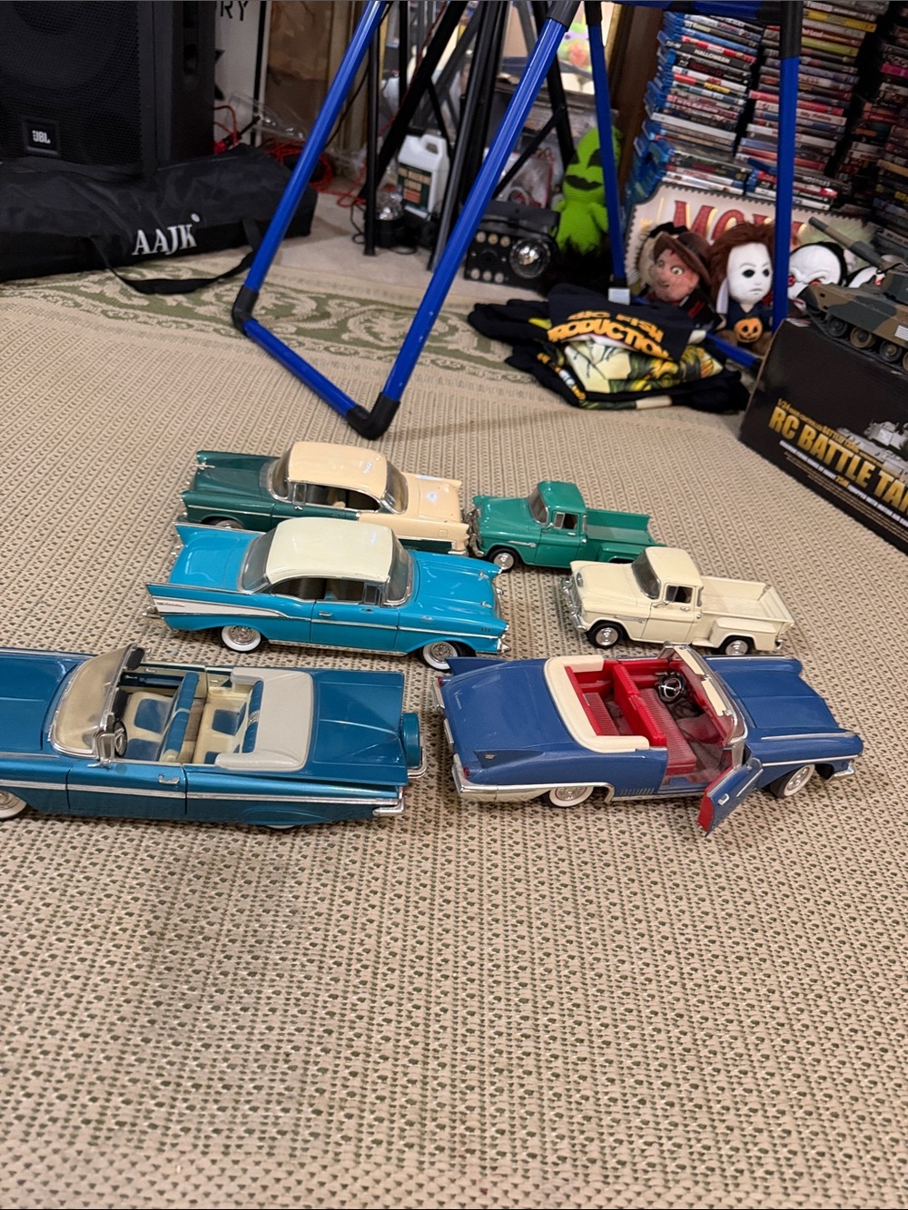 6 Classic Two-Tone Green and Cream Die-Cast Toy Car - ANTIQUES 4 car collector